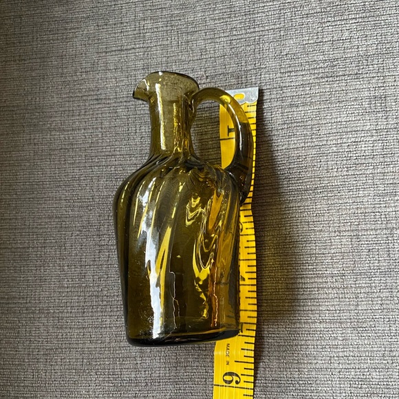 Vintage Hand Blown Avocado Optic Swirl Glass Mini Pitcher with Applied Handle - Picture 7 of 9